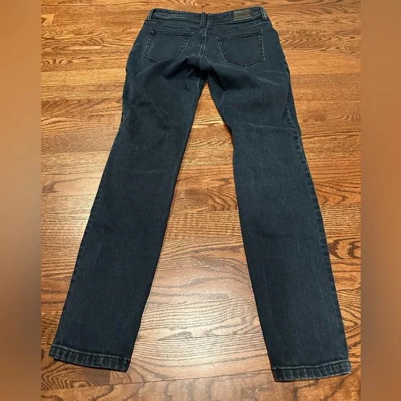 Burberry Brit Skinny Low Rise Jeans in dark blue wash - Picture 8 of 9